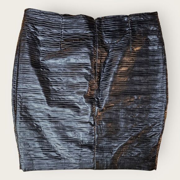 Javier Simorra Black Faux Leather Textured Curvy Pencil Skirt - Picture 5 of 5